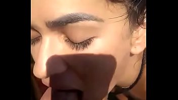 Enjoying the mouth of Luna Oliveira on the offshore boat