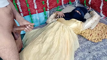 Yellow dressed desi bride pussy fucking hardsex with indian desi