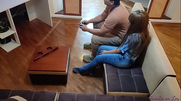 I take the opportunity to ride my boyfriend's horn with