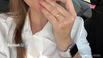 Masturbating in the car in the middle of the street