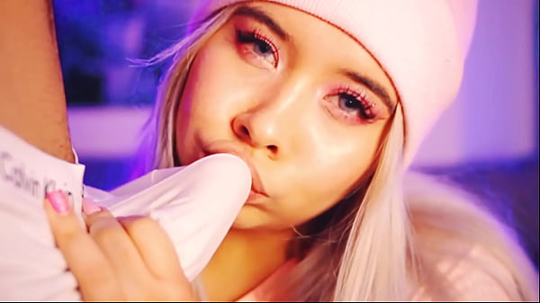 The Medell&iacute;n Slut with the Angelic Smile Loves to Be