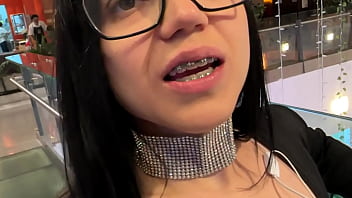 I meet a fan at the mall AND HE INVITES