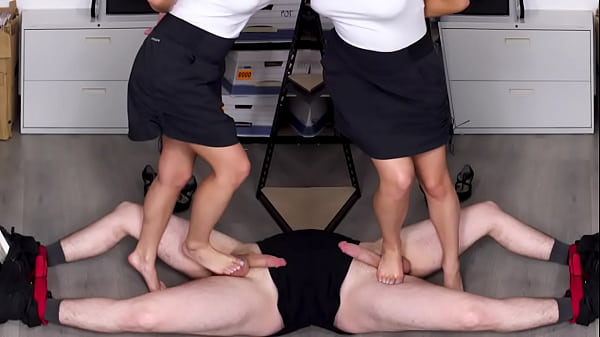 NICHE PARADE - Kira Perez Stomping On Logan Xander's Balls