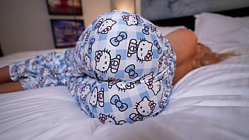 Step Mom Wakes up to Hard Cock of Step Son