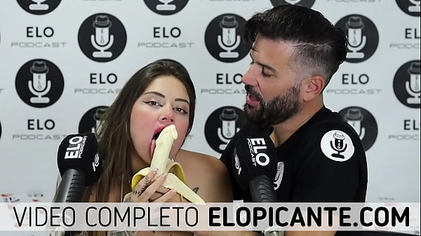 SARA BLONDE SUCKS BANANA WITH CREAM FROM ELO PODCAST