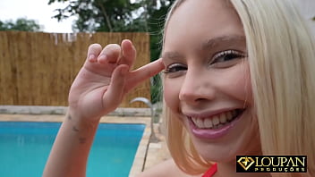 Fucking and cumming in the blonde's ass | Vivian Lola