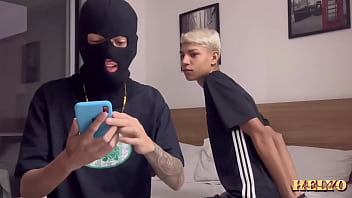 HE ASKED FOR A RANSOM TO RETURN THE NEW ONE,