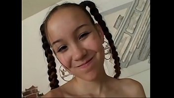 Young sweet Hawaiian peacherino Amai Liv is ready to start