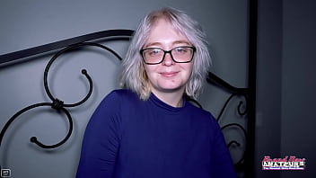 Busty Blonde Annie Archer Gets Her Twat And Tight Ass