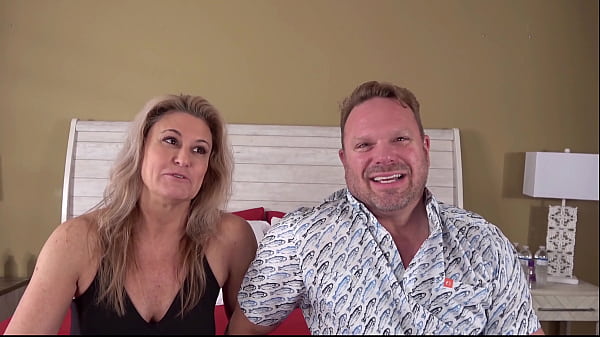 Desperate Amateurs hot big tit milfs and college age babes