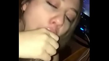 Hot white girl blowjob good