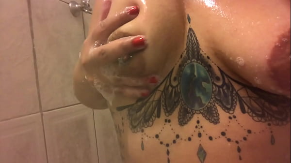 Agatha Ludovino bathing