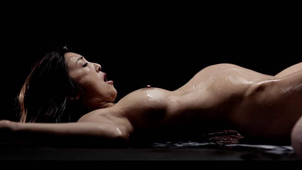 Asian Babe Emiri Momota Gets Filled With INSANE Amount Of