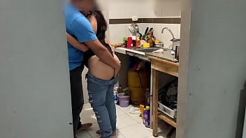 I fuck my stepsister while she cooks