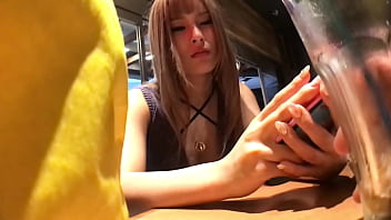 I gave 50,000 yen to a female college student I