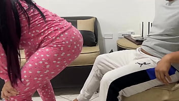 Stepdaughter Dancing Twerking with her Big Ass and her Stepfather
