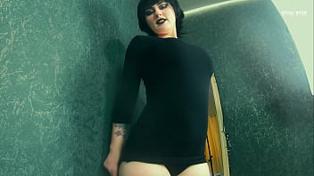 Goth girl Mavis Dracula teases you with her thick thighs,
