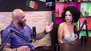 AMANDA SMELL'S BEST MOMENTS ON SENSUAL CAST - PART 4