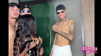 THIS BITCH GAVE IT TO 4, THEY STUCK IT IN