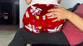 STEPDAD TAKING ADVANTAGE OF HIS STEPDAUGHTER'S ASS SITTING ON HIS