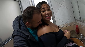 Kn Bombom behind the scenes