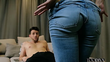 Photographer seduces sad model for a strip dance then rides