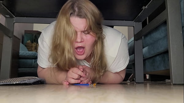 Fucked his girlfriend's big ass hard and cum on her