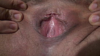 Amateur stepmom lets horny stepson look inside her mature pussy