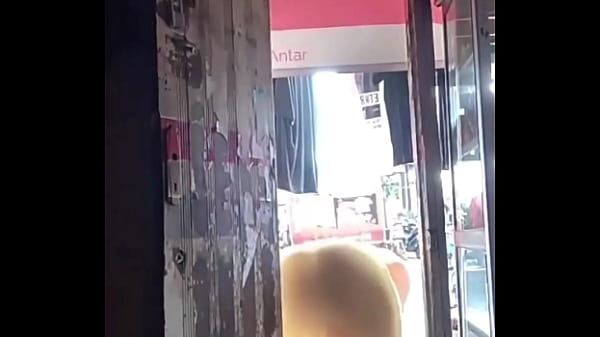 Indonesian bokep Can't wait to dry my clothes and instead