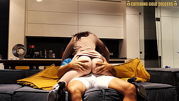 Bubble Butt Juicy Ass Teen Picked Up From Dating App