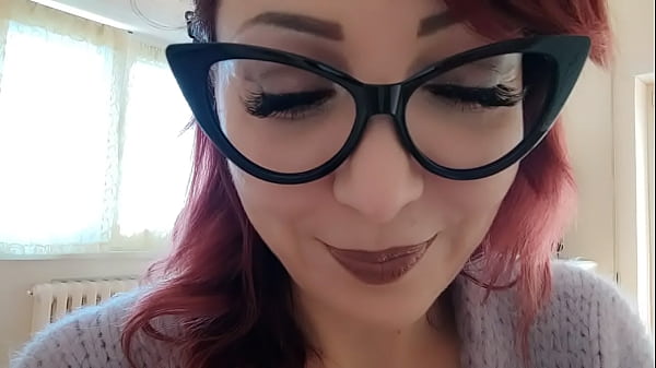 Stepmom reveal the secret of her boobs