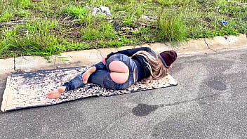 BEGGAR GAVE HER ASS FOR MONEY AND SHIT ON HIS