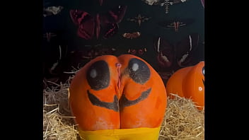 Teen gets Double CreamPie in Pumpkin Patch!