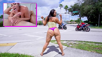 BANGBROS - Bear Witness To Carmela Clutch's Big Ass Boucning