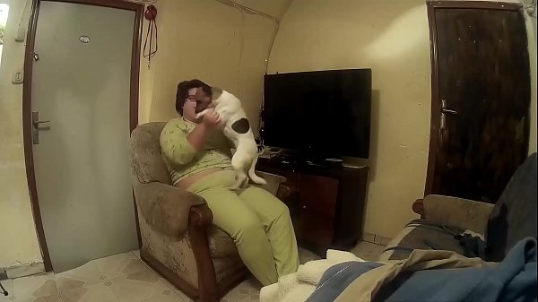 I put the fat girl on all fours while I