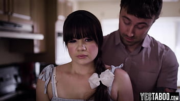 Big ass chubby teen seduces and fucks stepmoms sleazy big