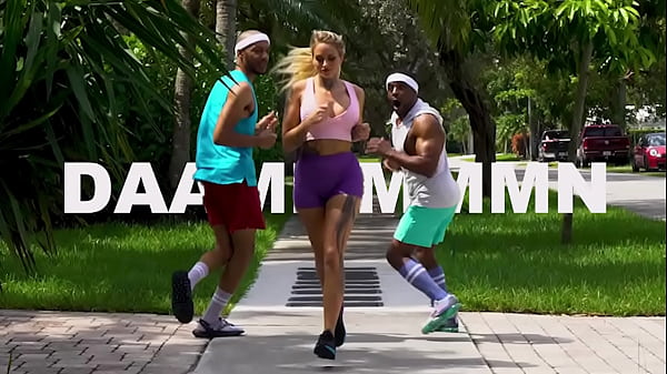 BANGBROS - Jogging MILF Stephanie Love Catches The Attention Of