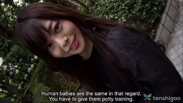 Amateur Japanese bar girl comes to hotel to fuck strange