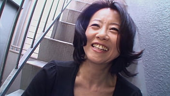 Asian brunette Junko Sakashita got so excited by a guy