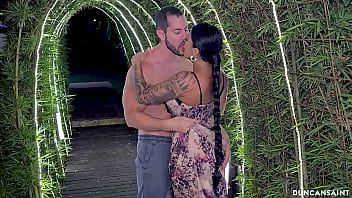 Ass eating whore hooks up on the rooftop with random