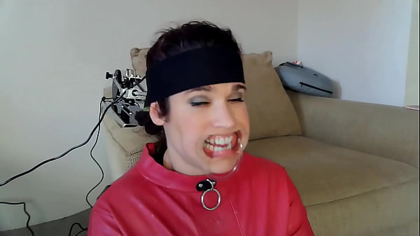 Wife's head attached to a fucking machine = Greatest BJ