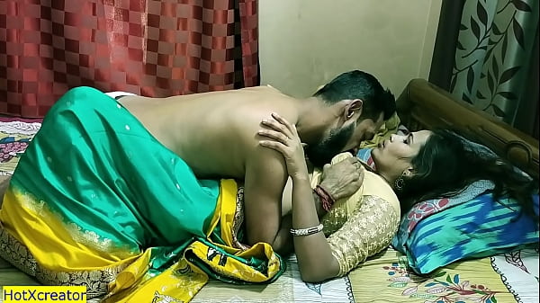 Gorgeous Indian Bengali Bhabhi amazing hot fucking with property agent!