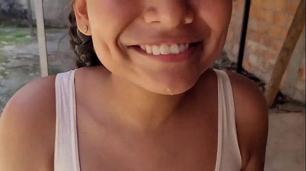 MY NEIGHBOR HAS ME CRAZY WITH THOSE CULOTTES SHE HAS