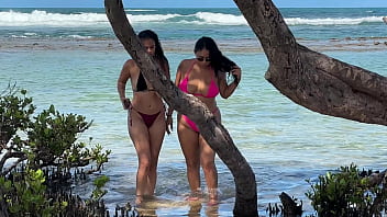 Two hotties enjoying the beach at Enseada dos Corais -