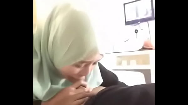 Hijab scandal aunty part 1