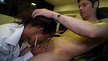 Hot secretary has sex with her boss without a condom.