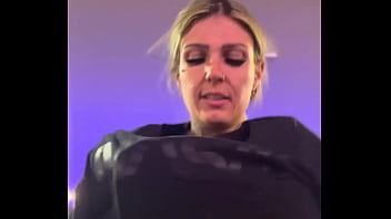 At the gym I got very hot, I took off