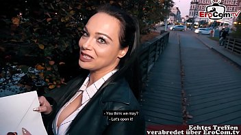GERMAN HOUSEWIFE HAVE A SEXDATE - EroCom Date public pick
