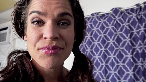 Woke Stepmom - Facefuck Throatpie