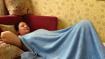 Morning masturbation. A plump MILF with big tits starts the